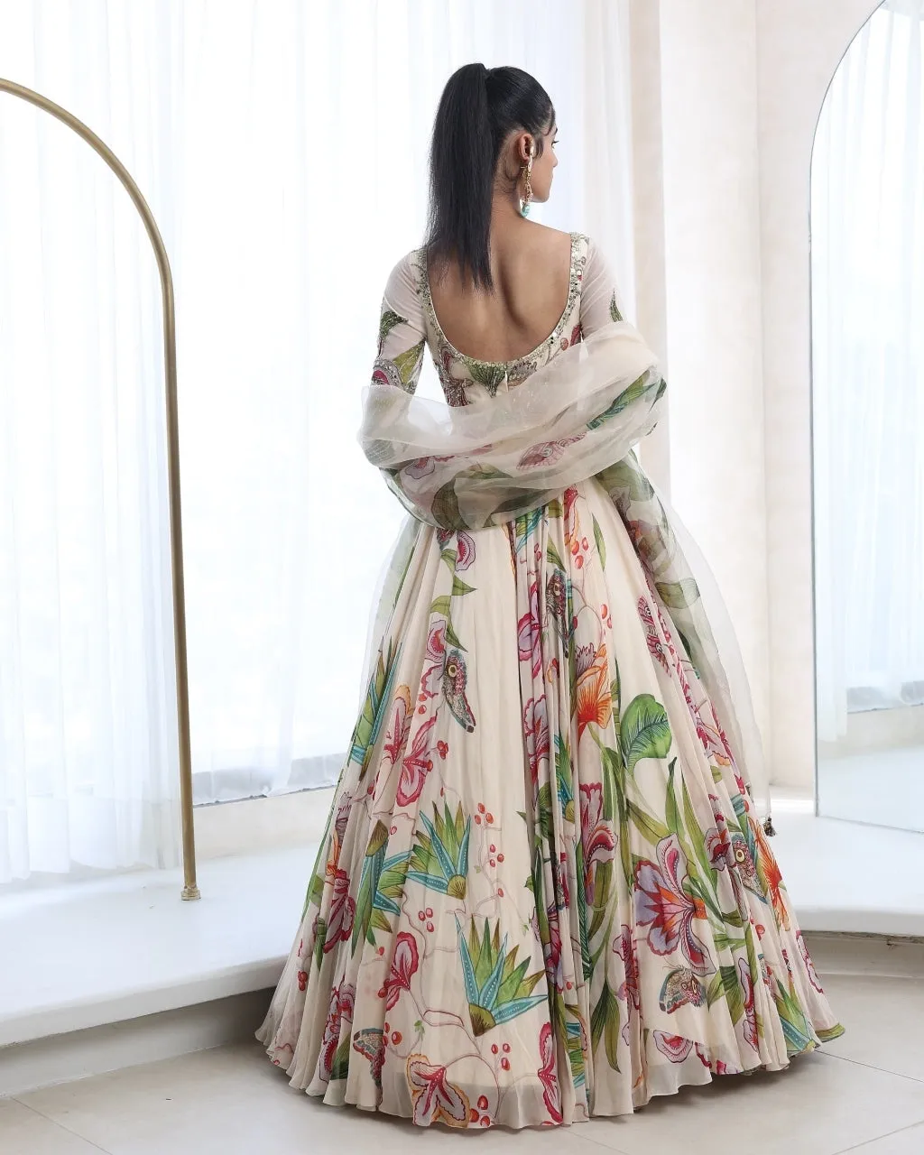 Anika Anarkali Set