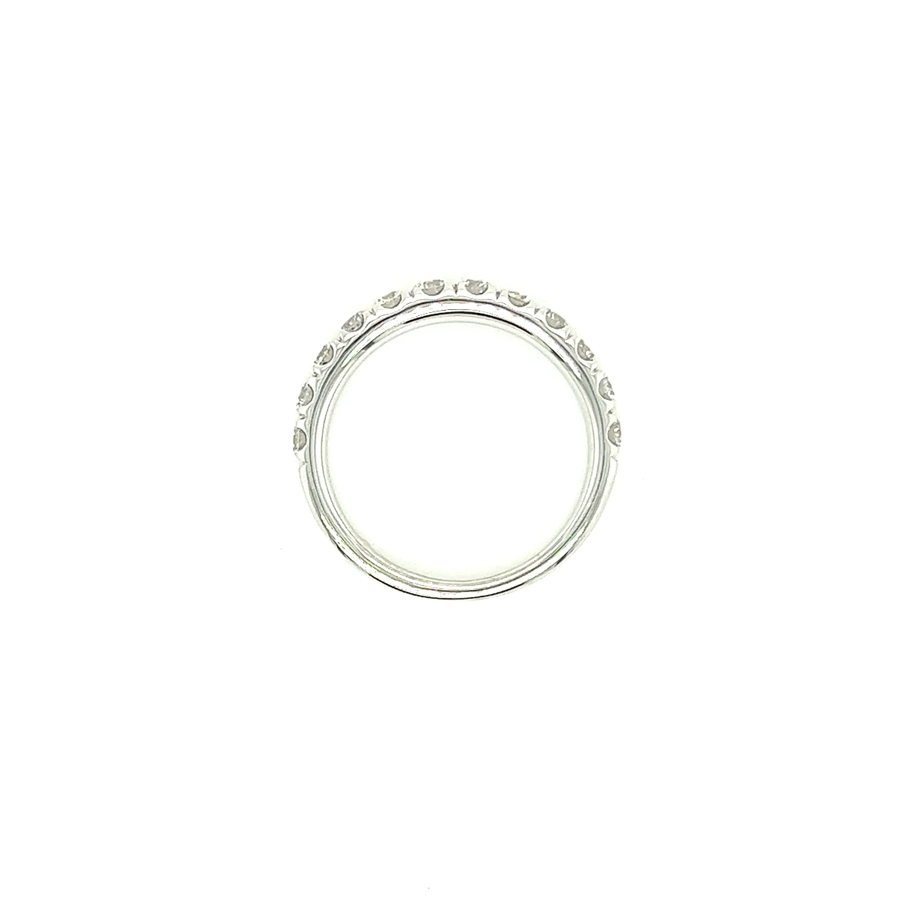 Diamond Ring with 0.98ctw of Diamonds in Platinum