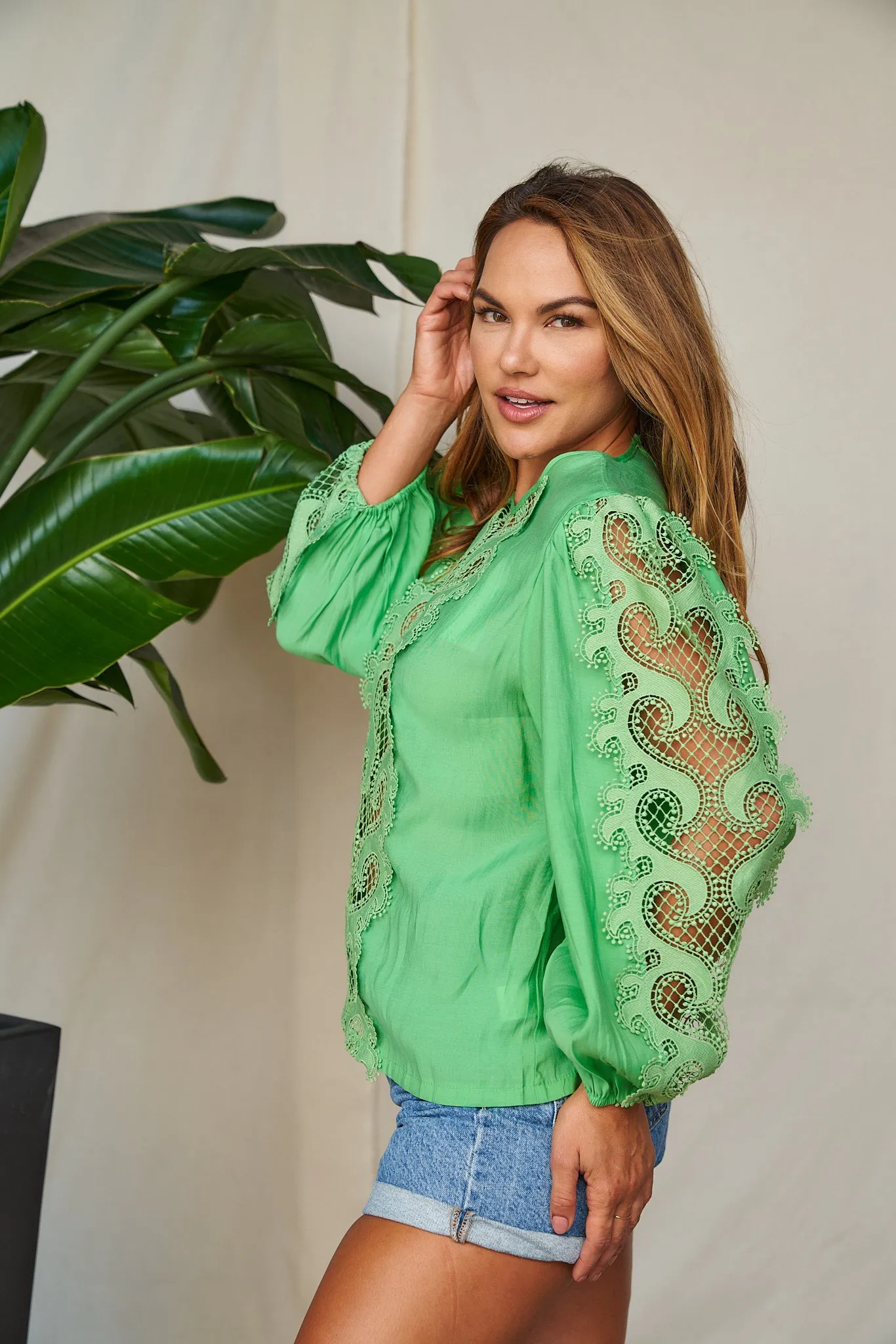 ROMANCE Lace Top