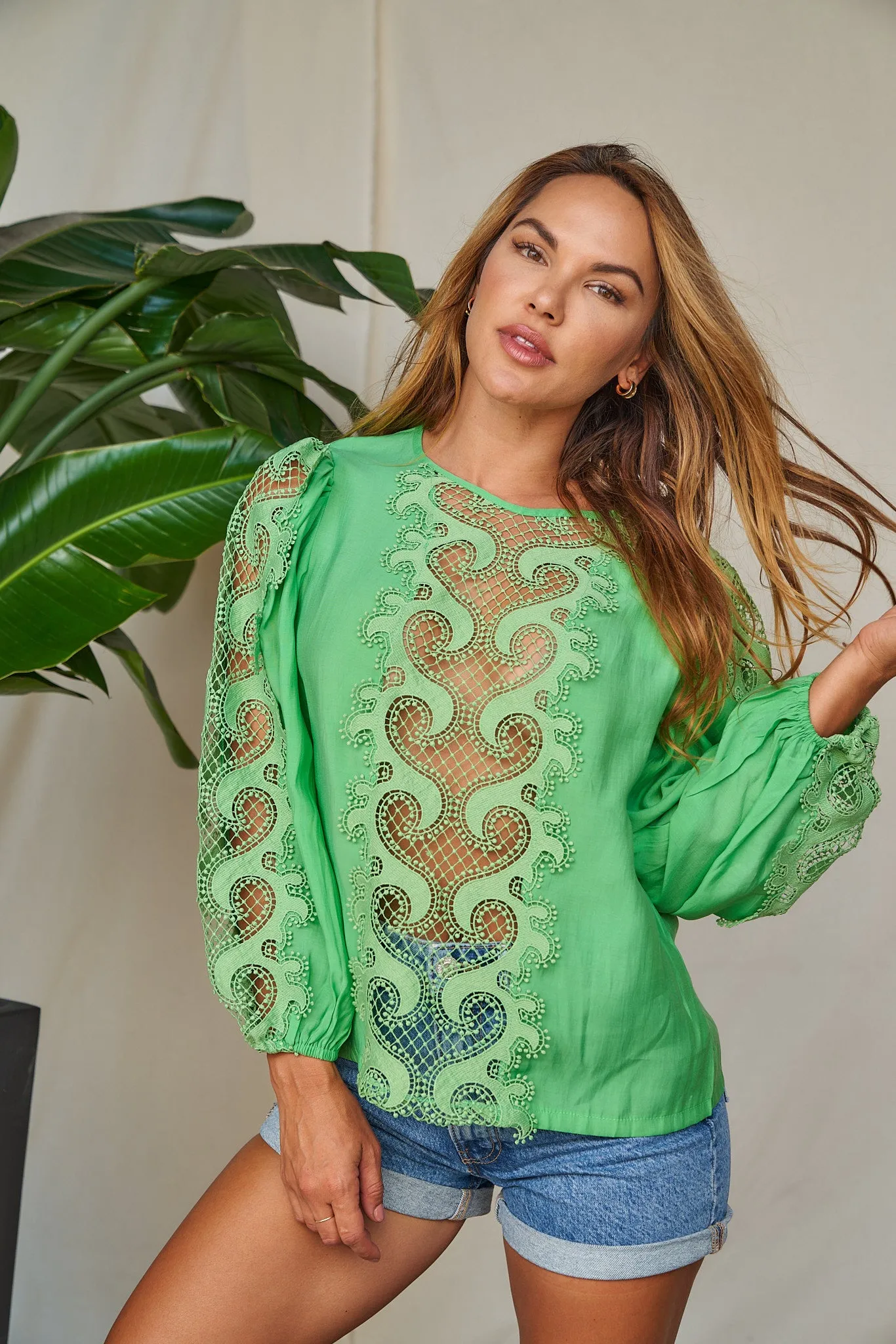 ROMANCE Lace Top