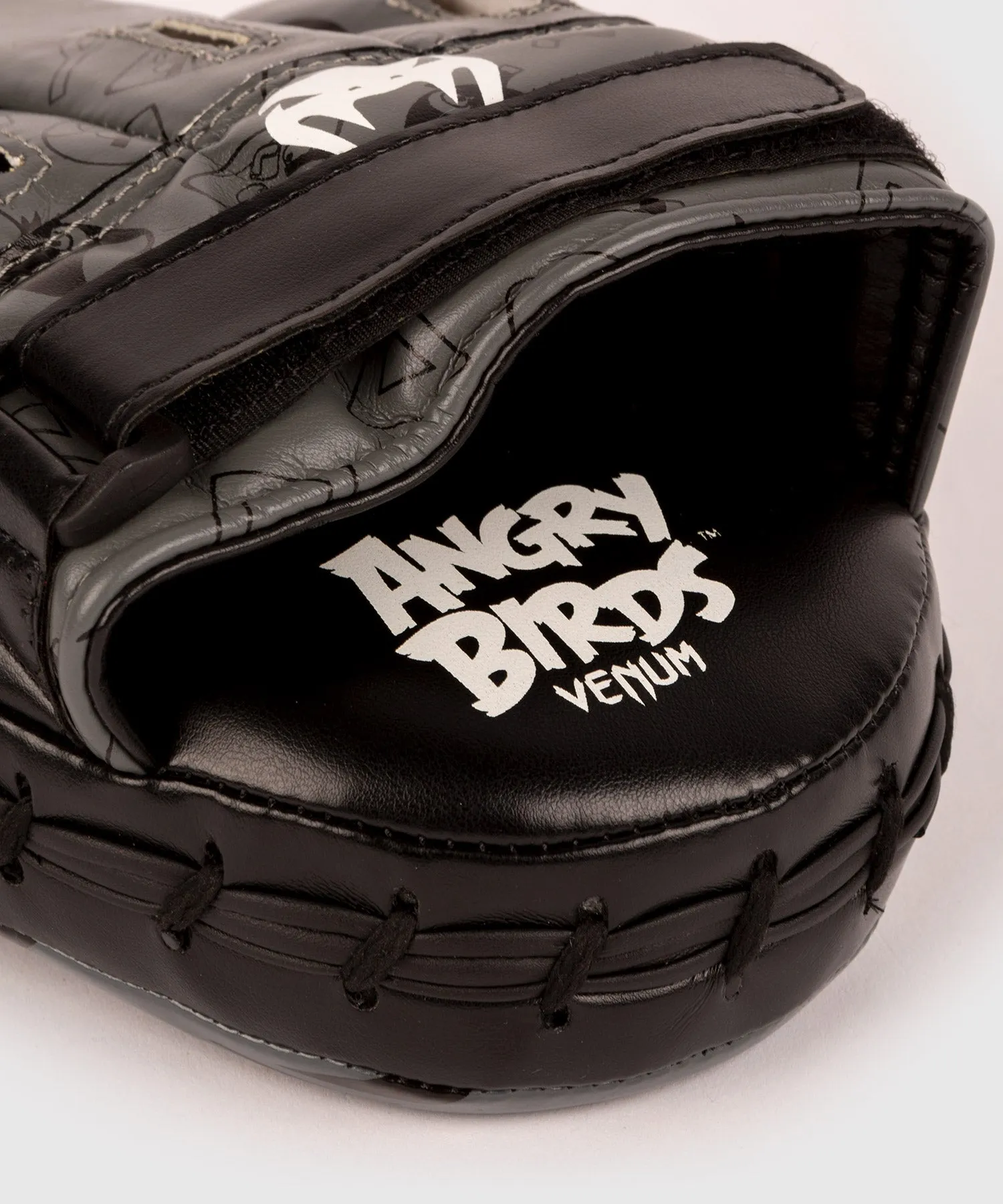 Venum Angry Birds Focus Mitts - Black